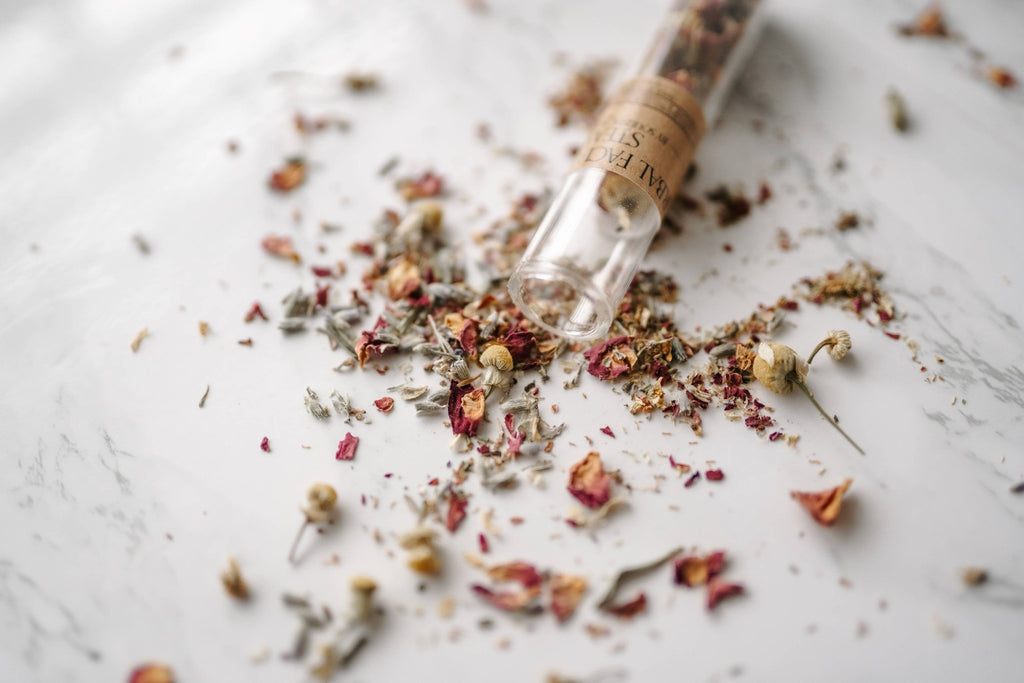 Herbal Facial Steam | Bath Tea with Dried Flowers and Herbs - Luna & Co. SoaperyFace CareSoulistic Root - Essential Oils & Self Care GiftsLuna & Co. Soapery
