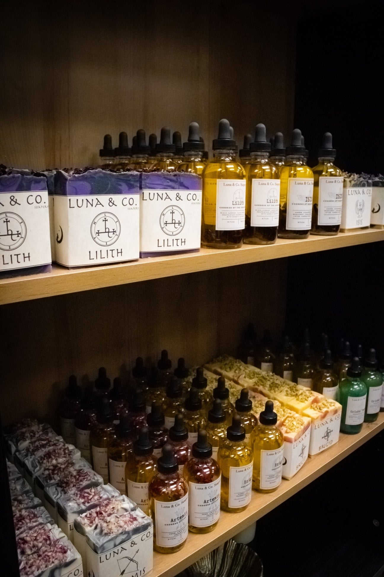 lilith oil - Luna & Co. SoaperyLuna & Co. SoaperyLuna & Co. Soapery